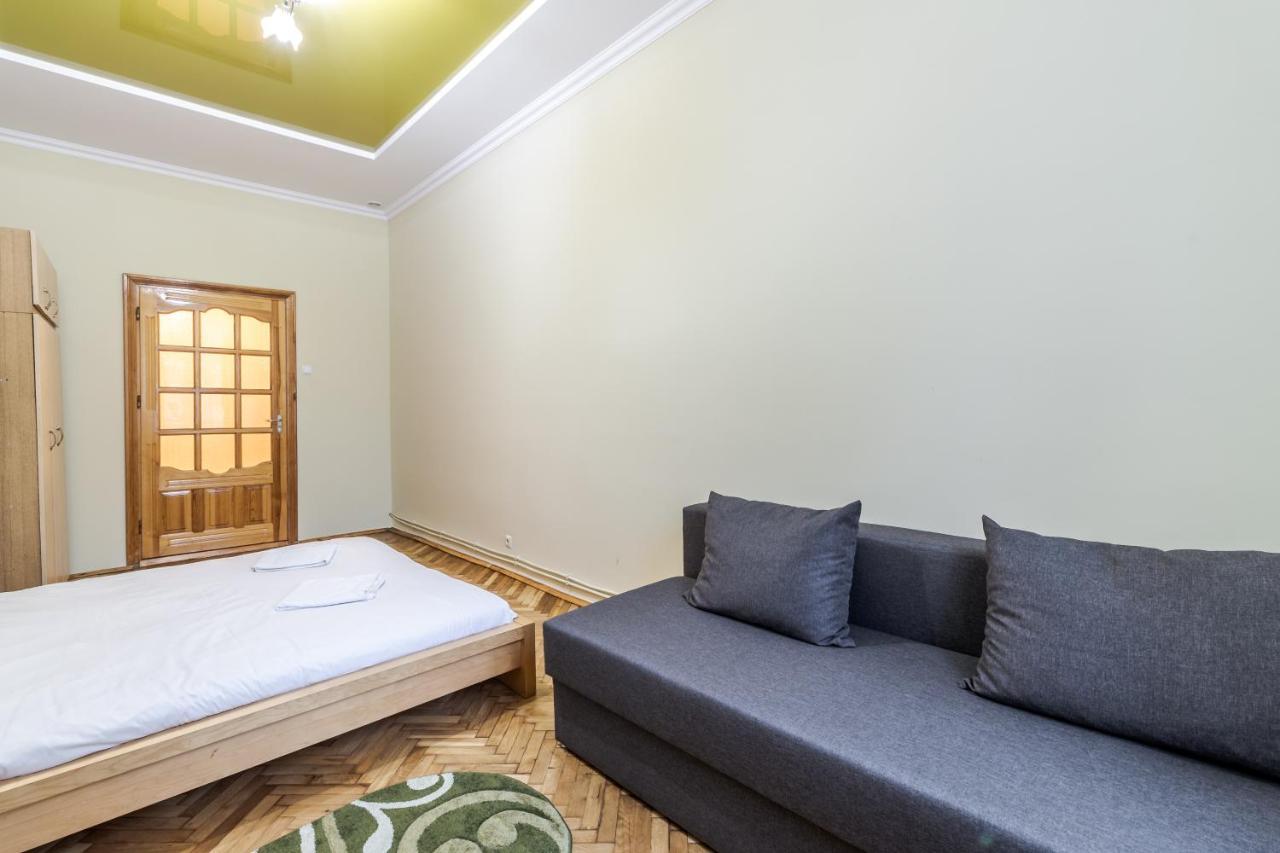 לבוב Akademika Hnatyuka Apartment מראה חיצוני תמונה