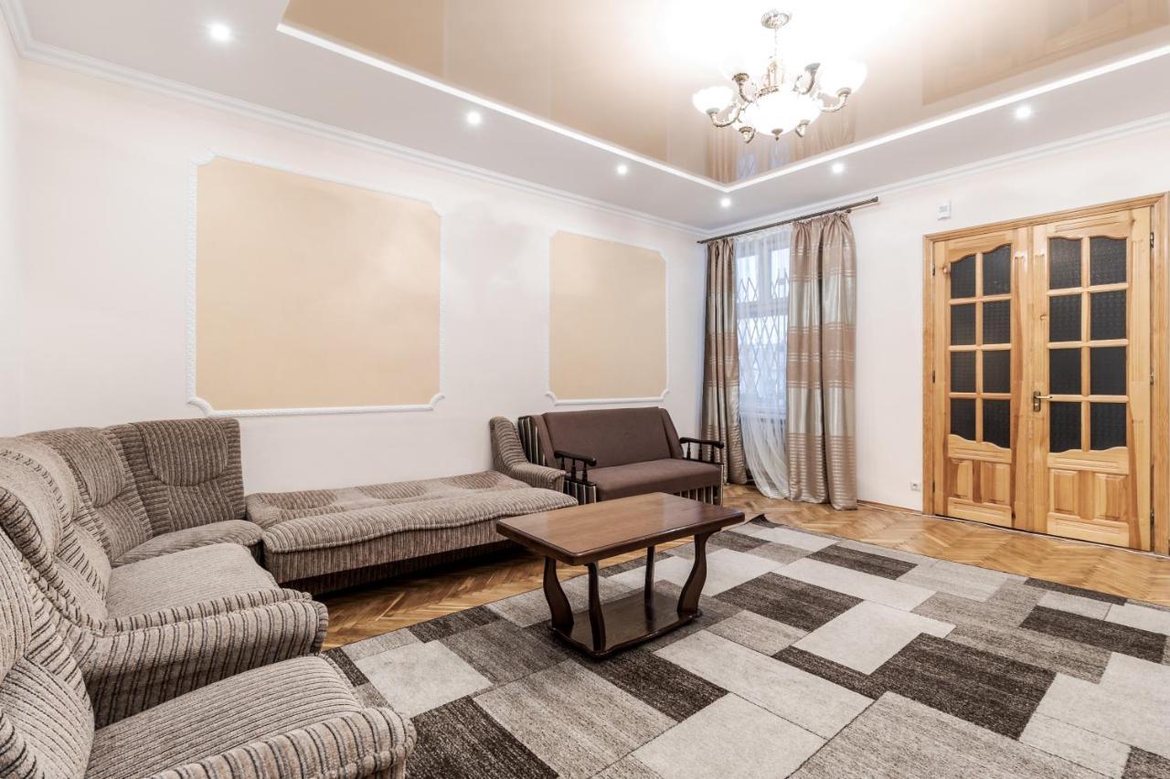 לבוב Akademika Hnatyuka Apartment מראה חיצוני תמונה