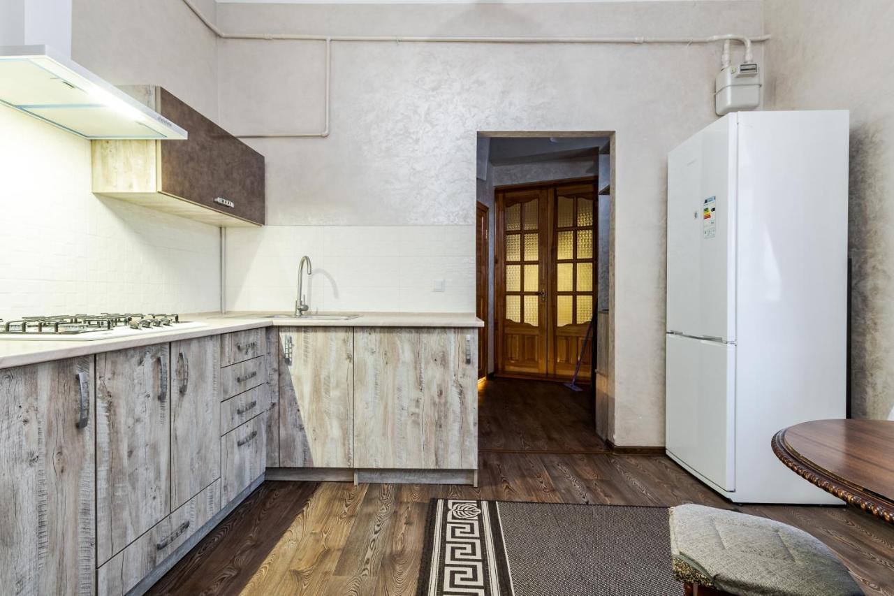 לבוב Akademika Hnatyuka Apartment מראה חיצוני תמונה
